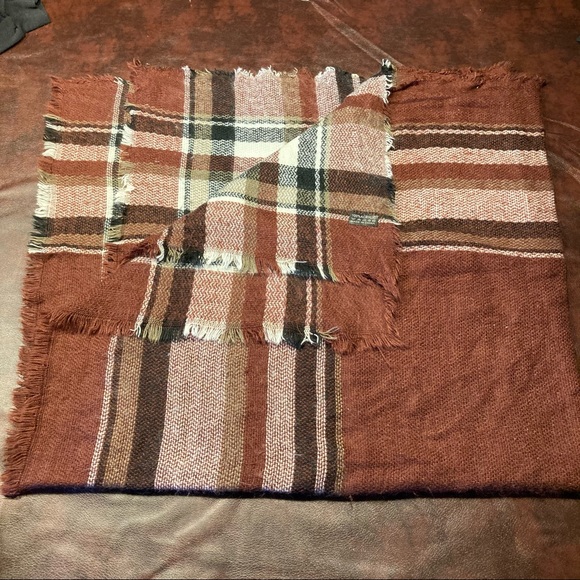 Maroon Plaid Fringe Blanket Scarf - Picture 1 of 5
